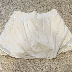 Like new! Athleta size 10 White Athletic Skort